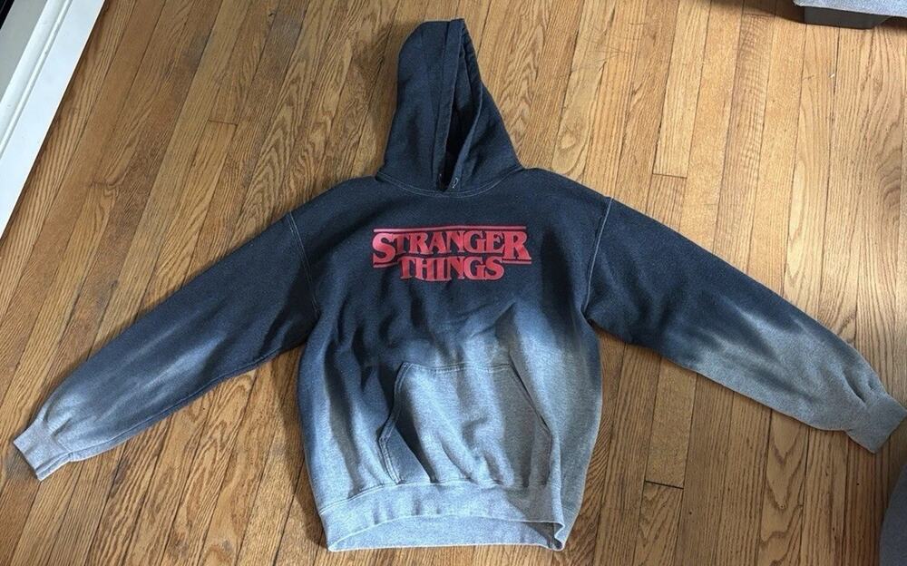 Stranger Things Netflix Black Grey Ombre Dip Dye Pullover Hoodie Men’s Sz Medium